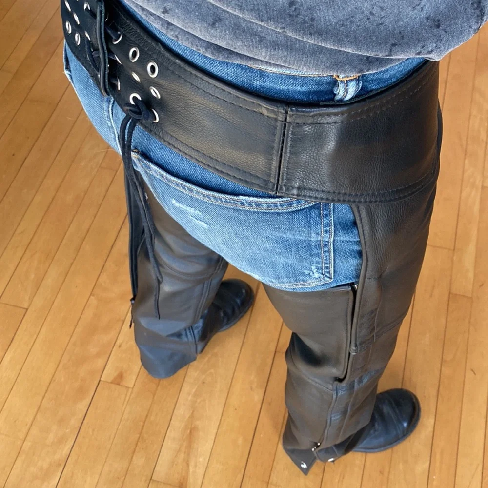 Unisex Leather Chaps from Walter Dyer Leather in Framingham, MA, size M/L - Picture 8 of 11